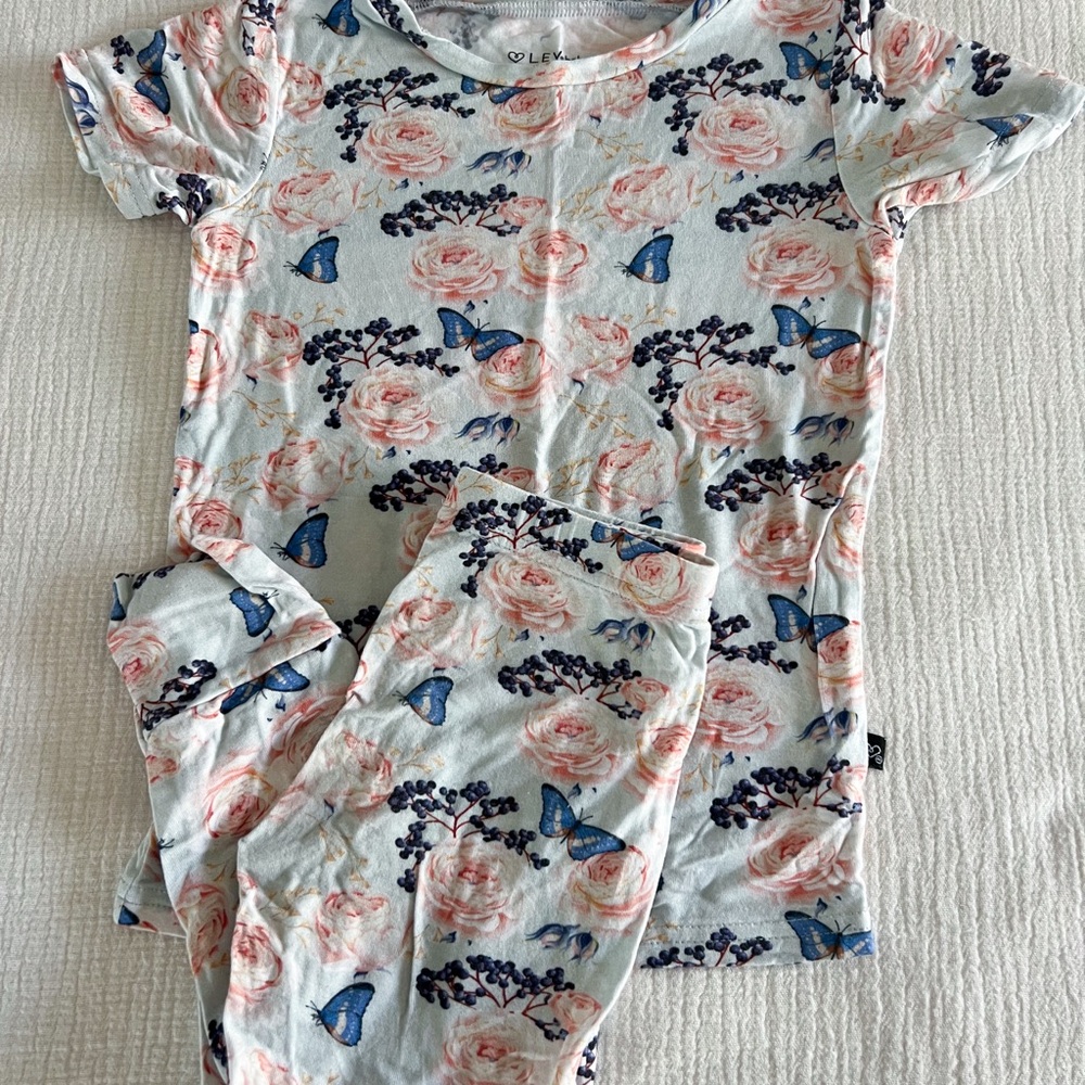 Lev baby loungewear